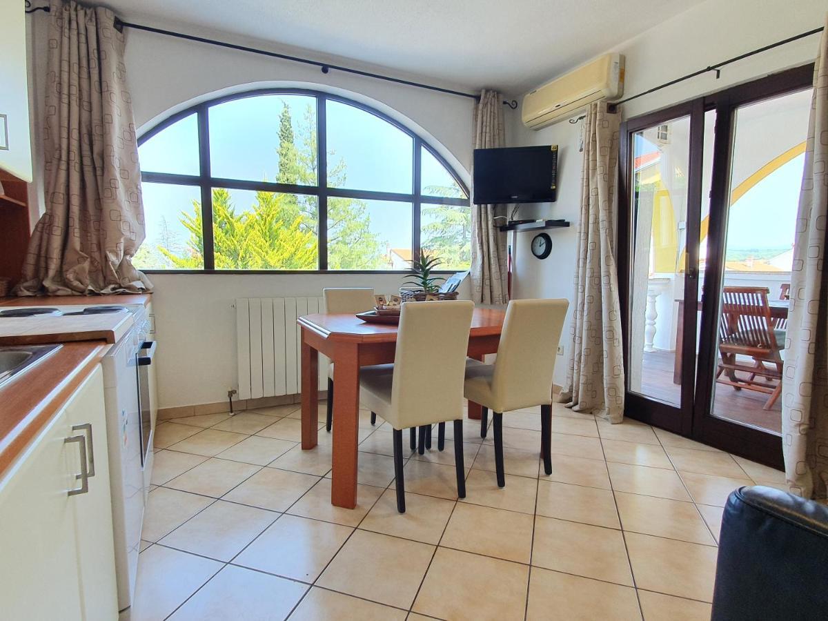 Villa Flora Malinska Quarto foto